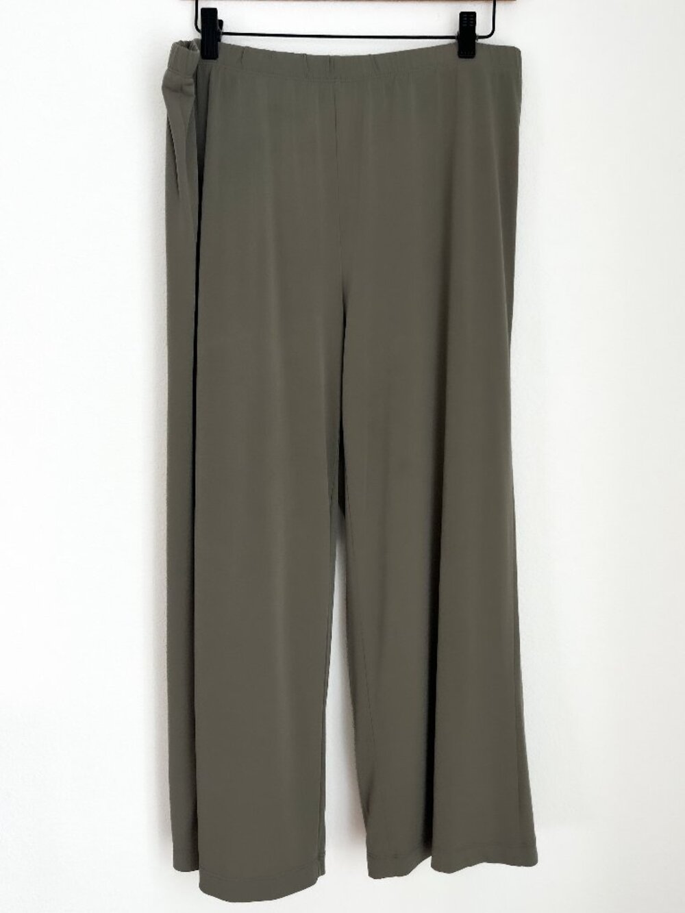 Chico’s Travelers Olive Gray Pull On Wide Leg Pants Size 12/ L